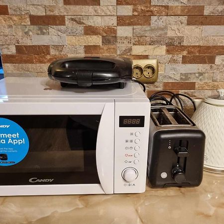 Lovely 2 Bedrooms Flat Cornelia- Central Corabia 외부 사진