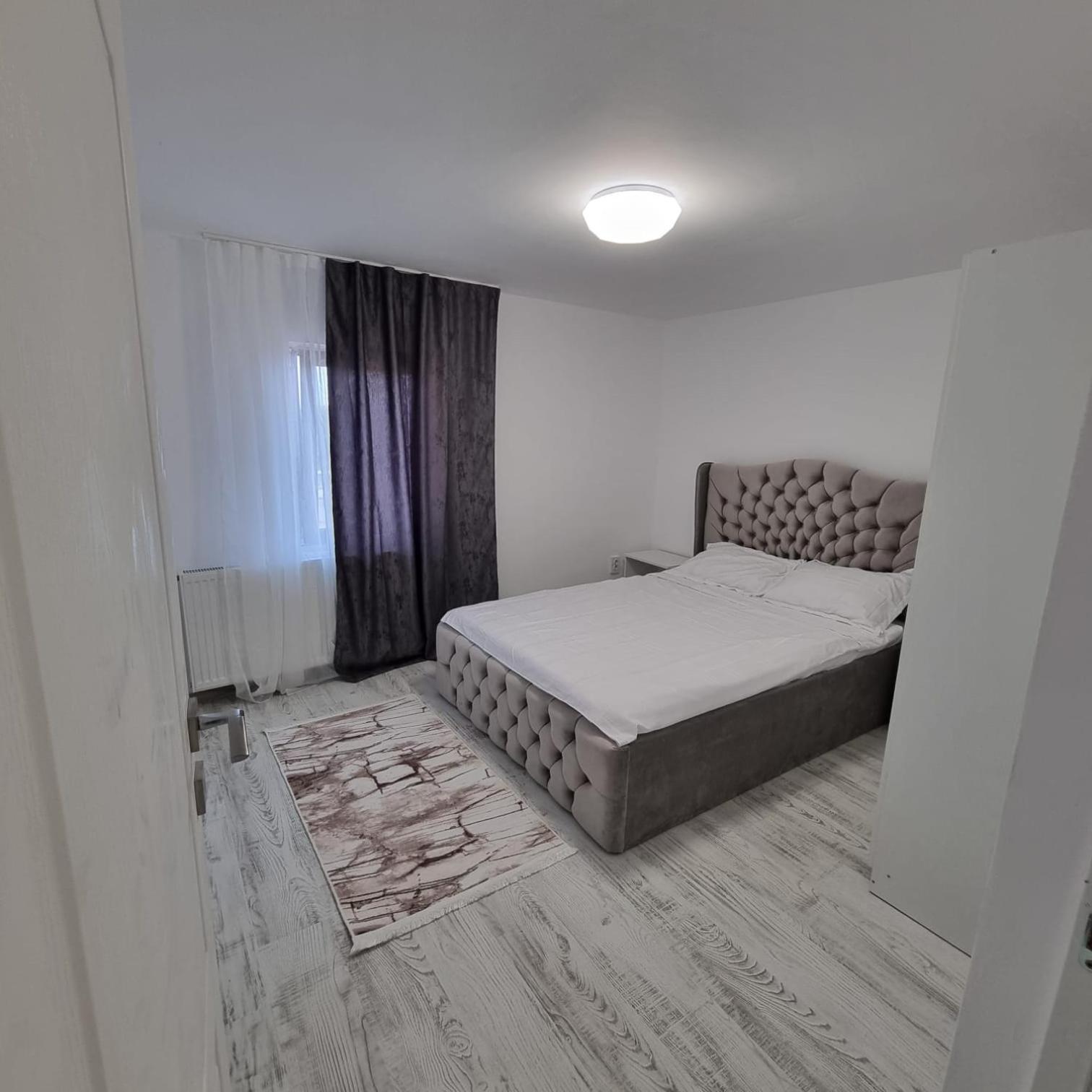 Lovely 2 Bedrooms Flat Cornelia- Central Corabia 외부 사진
